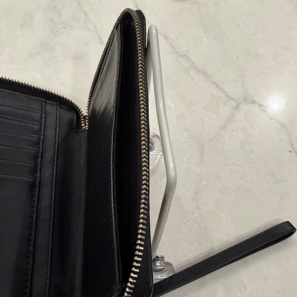 Marc Jacobs Red and Black Snake Print Wallet - Picture 6 of 12